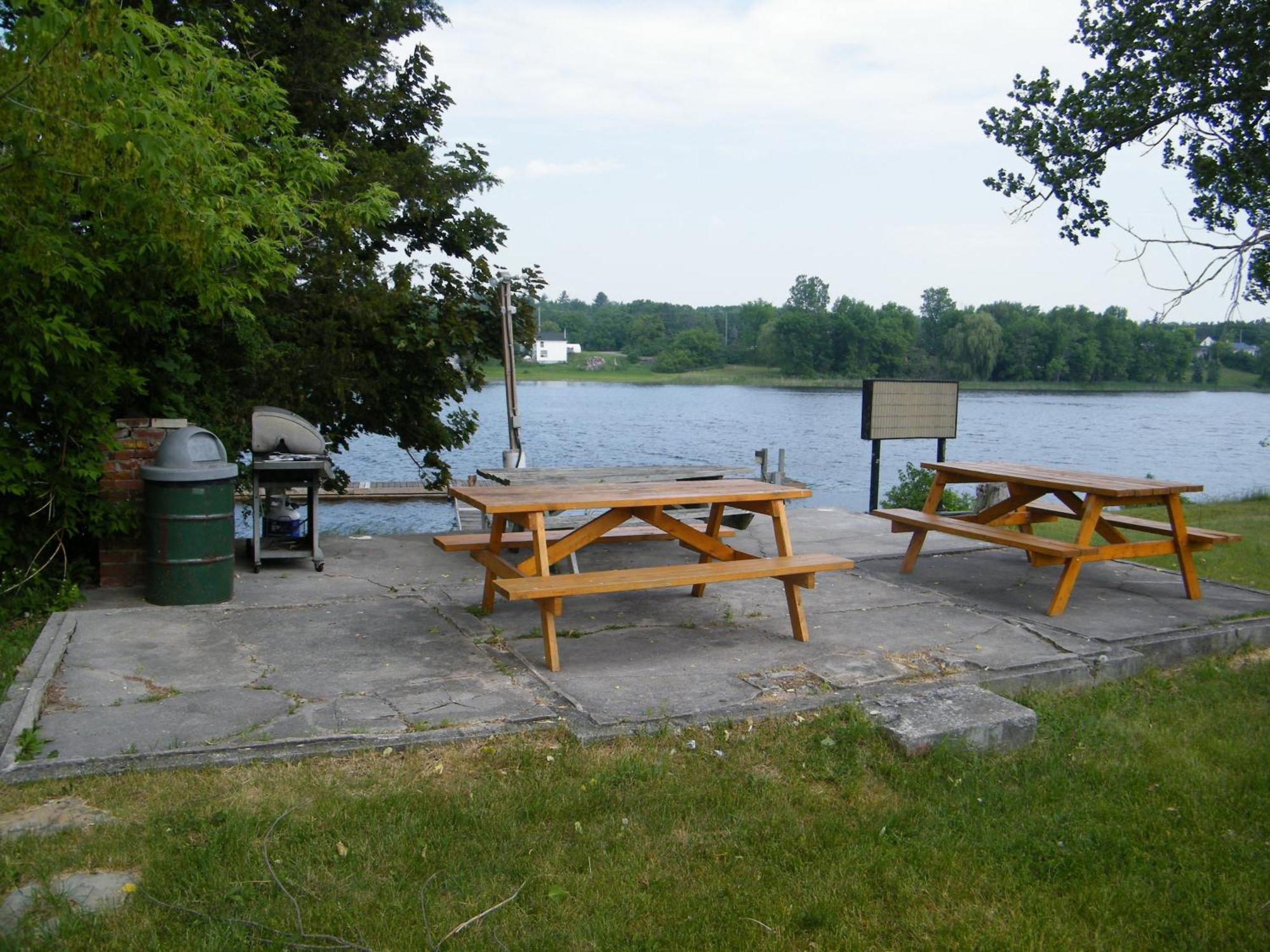 Campbellford River Inn Exterior photo